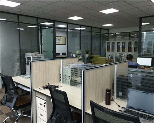 忻州办公室玻璃隔断 容坤玻璃隔断定制公司及其职业技能培训服务